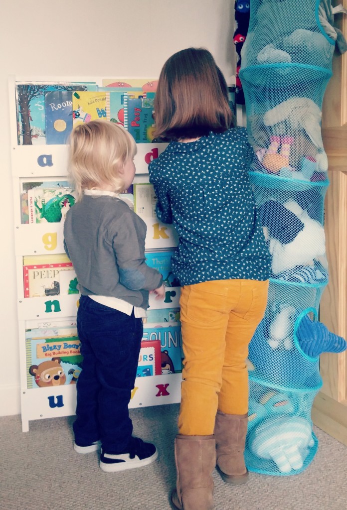 kids at the bookcase