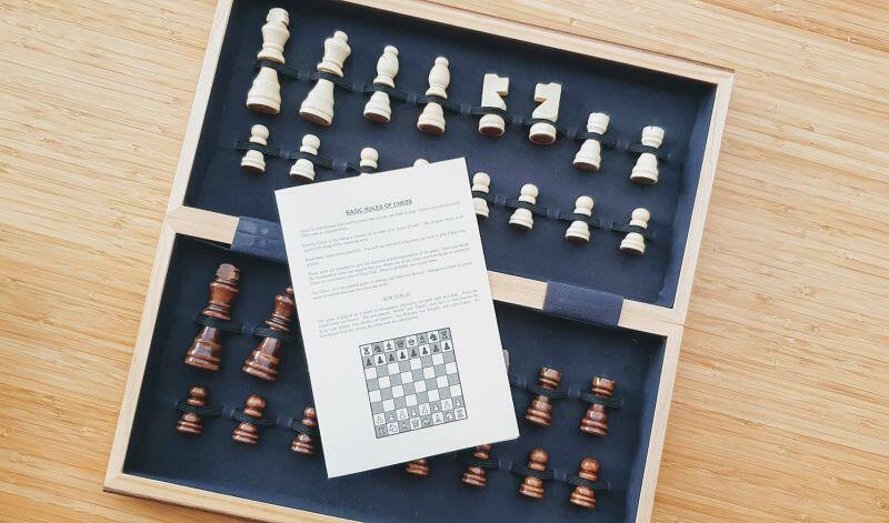 Jaques London Chess Set opened inside